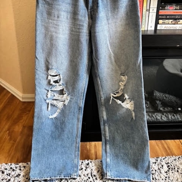 H&M distressed wide leg straight jeans - Picture 4 of 4